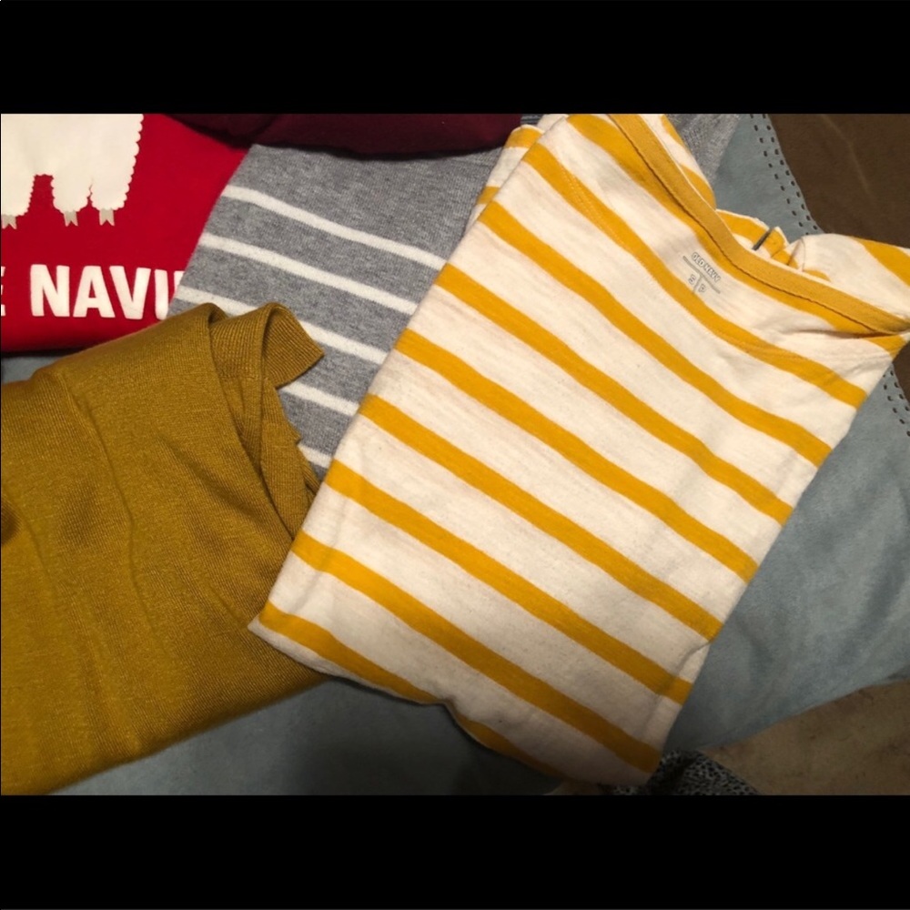 Bundle of 7 tops